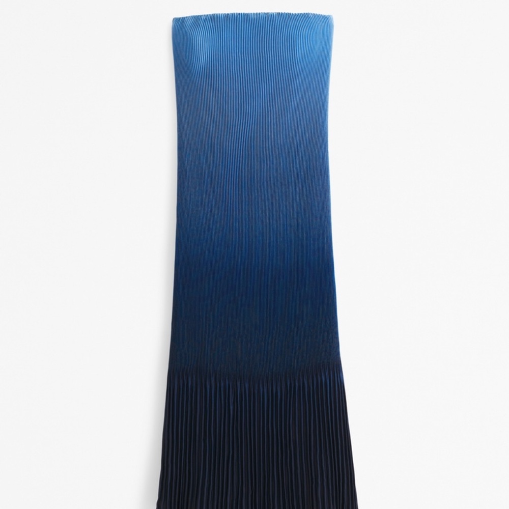 NWT Abercrombie Giselle Blue Ombre Pleated Midi Dress!